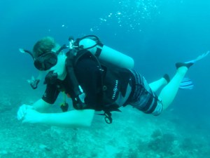 Stuart Low diving in Fiji